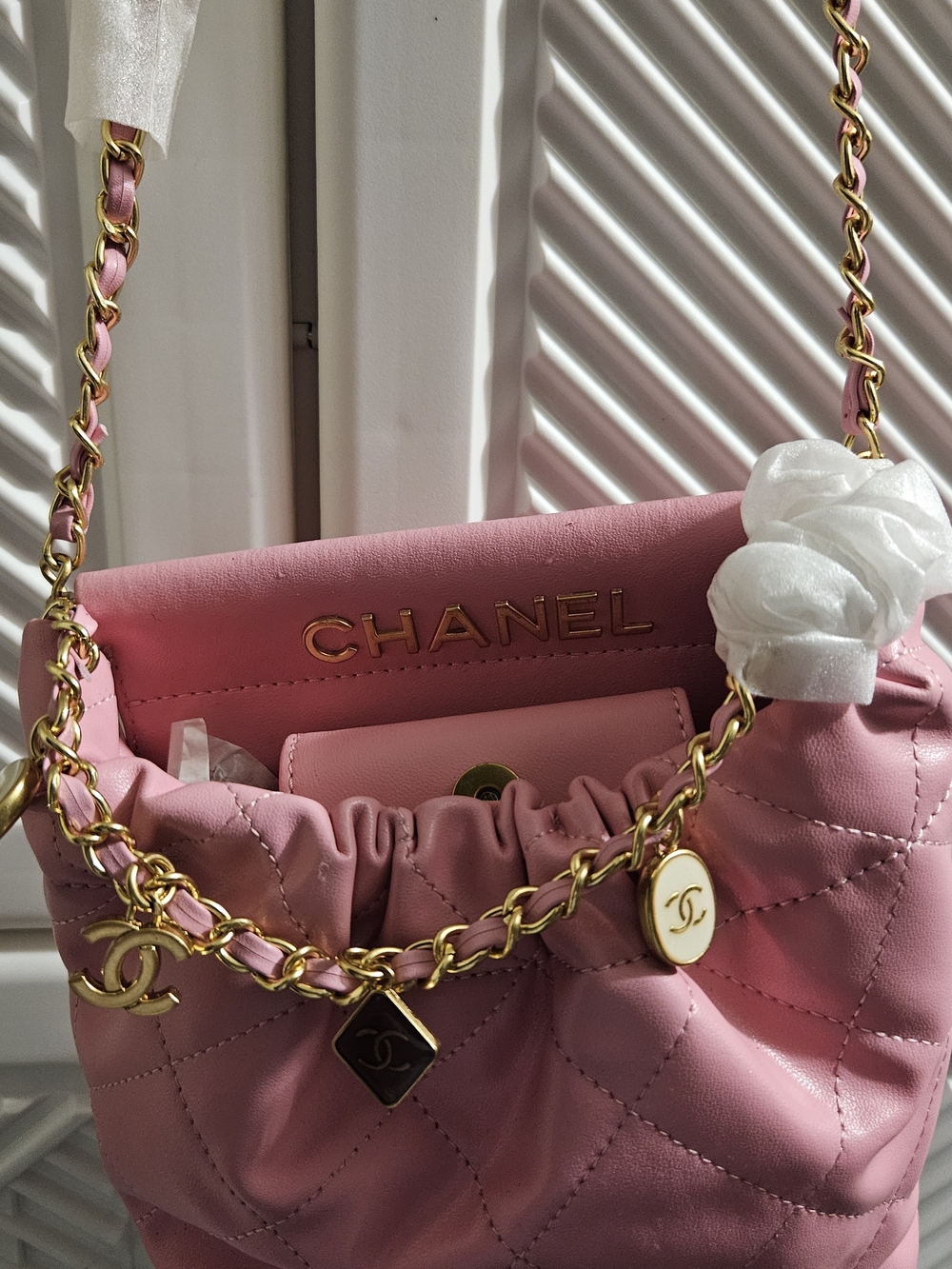 Pink Quilted Drawstring Shoulder Bag - Picture 4 of 5